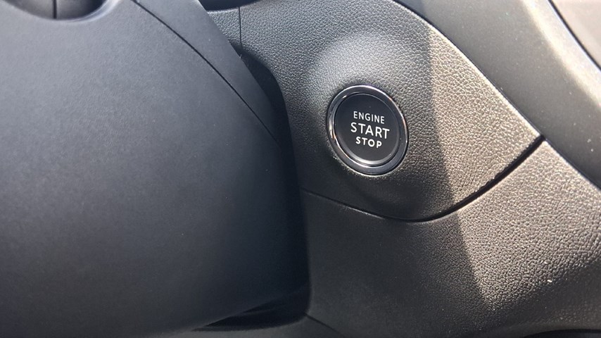 RABLJENO VOZILO OPEL CROSSLAND BLITZ F 1,5 DTH MT6 Mehanički mjenjač DIESEL 81457