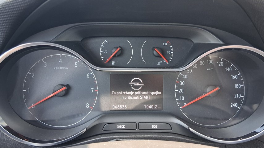 RABLJENO VOZILO OPEL CROSSLAND BLITZ F 1,5 DTH MT6 Mehanički mjenjač DIESEL 81457