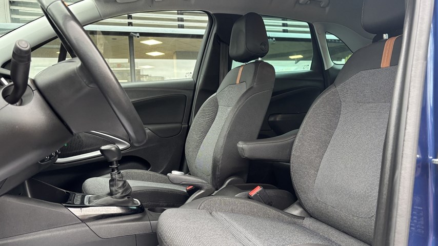 RABLJENO VOZILO OPEL CROSSLAND Business EDITION F12 XHL MT6 Mehanički mjenjač BENZIN 224868