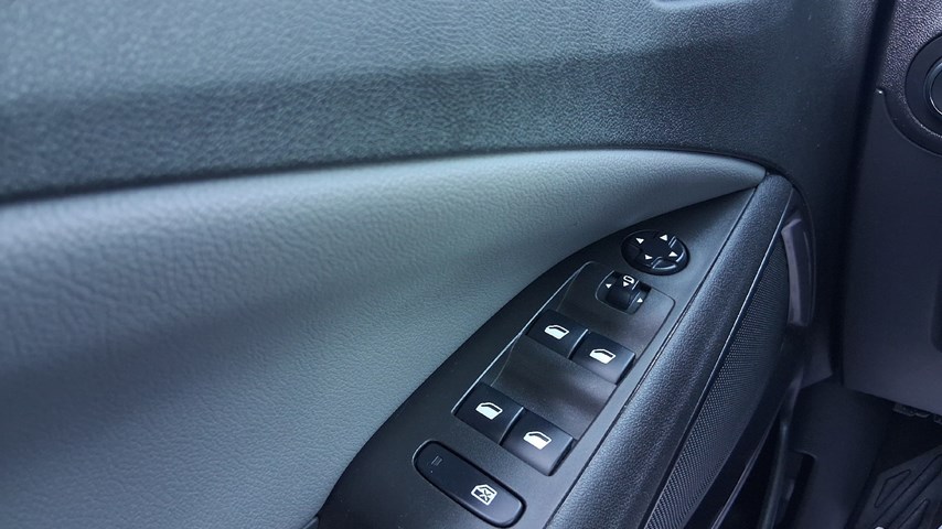 RABLJENO VOZILO OPEL CROSSLAND X 1,2 T Mehanički mjenjač BENZIN 65784