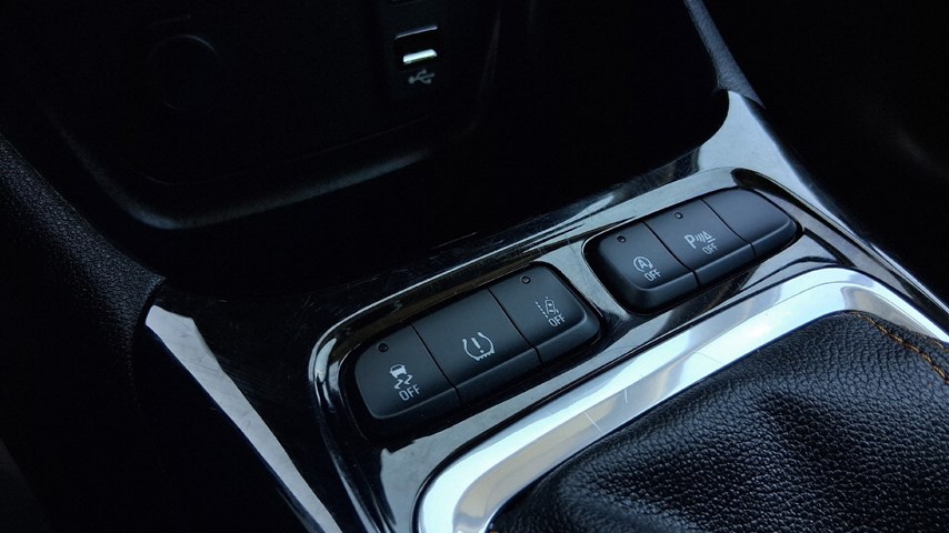 RABLJENO VOZILO OPEL CROSSLAND X 1,2 T Mehanički mjenjač BENZIN 65784