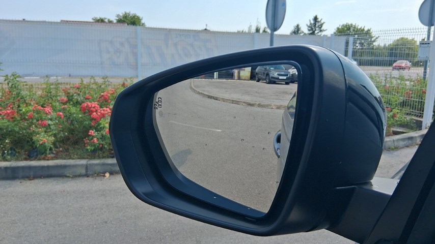 RABLJENO VOZILO OPEL CROSSLAND X 1,5 TURBO D Mehanički mjenjač DIESEL 65803