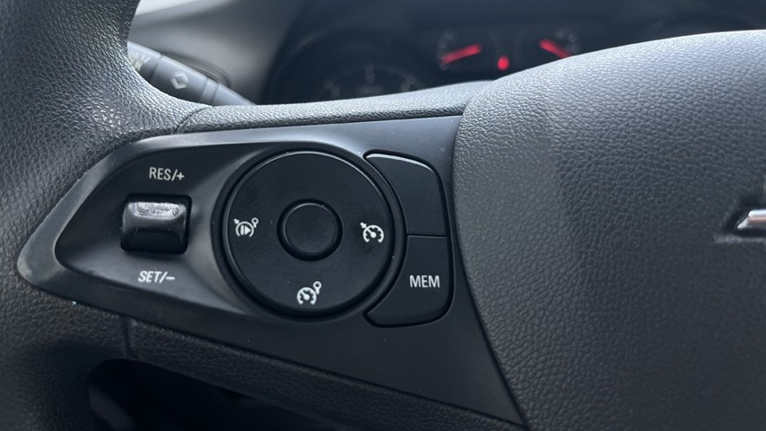 RABLJENO VOZILO OPEL CROSSLAND X 1,5 TURBO D Mehanički mjenjač DIESEL 65803