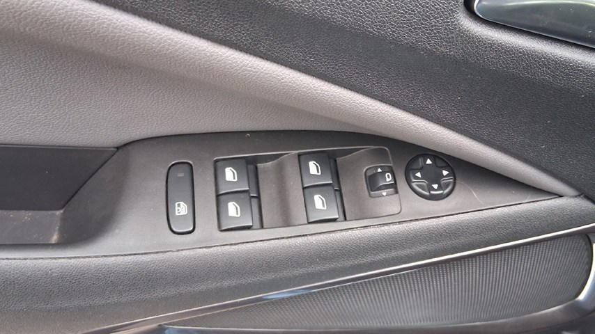 RABLJENO VOZILO OPEL CROSSLAND X 1,6 D Mehanički mjenjač DIESEL 222916