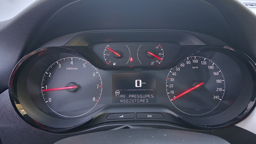 RABLJENO VOZILO OPEL CROSSLAND X ELEGANCE BlueHDi MT6 Mehanički mjenjač DIESEL 90233