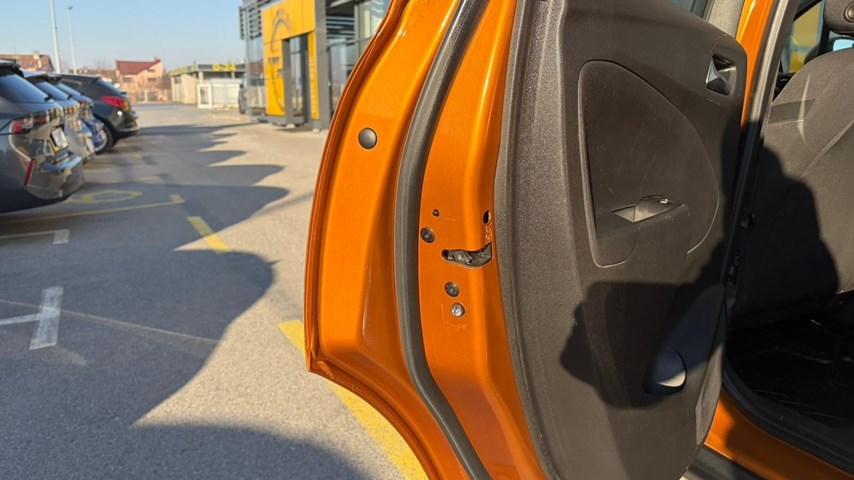 RABLJENO VOZILO OPEL CROSSLAND X ENJOY B 1,2 XHL Mehanički mjenjač BENZIN 65771