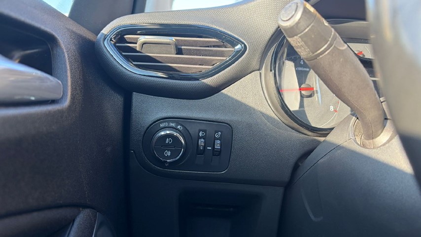 RABLJENO VOZILO OPEL CROSSLAND X ENJOY B 1,2 XHL Mehanički mjenjač BENZIN 65771