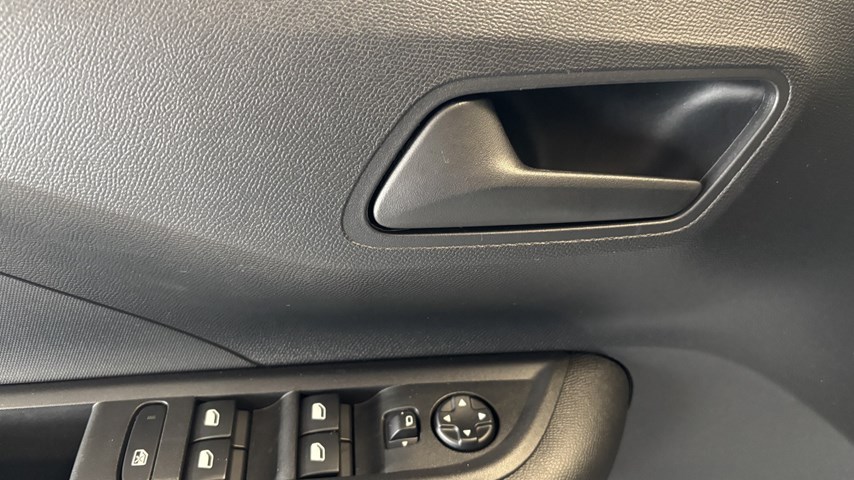 RABLJENO VOZILO OPEL FRONTERA EDITION F 1,2 XHT mHEV Automatski mjenjač BENZIN 81479