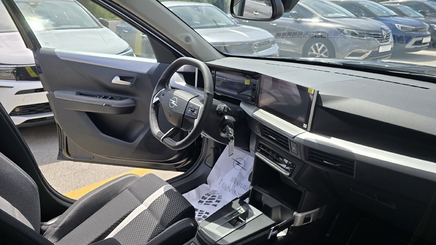 RABLJENO VOZILO OPEL FRONTERA GS LINE F 1,2 XHT MHEV eDCT Automatski mjenjač BENZIN 90272