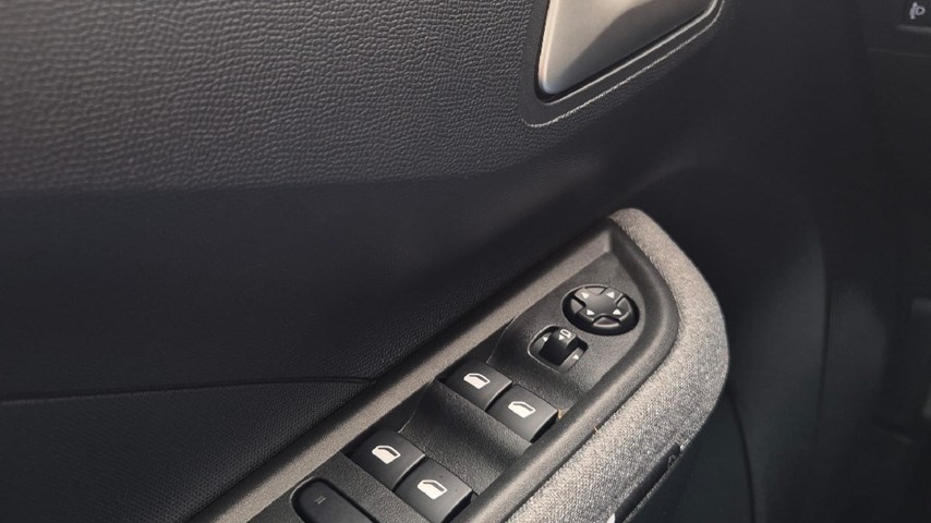 RABLJENO VOZILO OPEL FRONTERA GS LINE F 1,2 XHT MHEV eDCT Automatski mjenjač BENZIN 67234