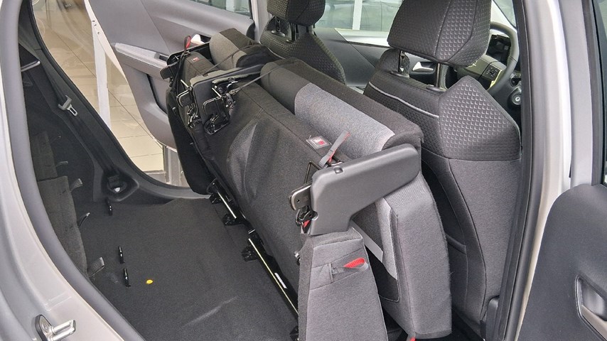 RABLJENO VOZILO OPEL FRONTERA GS LINE F 1,2 XHT MHEV AT6 Automatski mjenjač BENZIN 67236