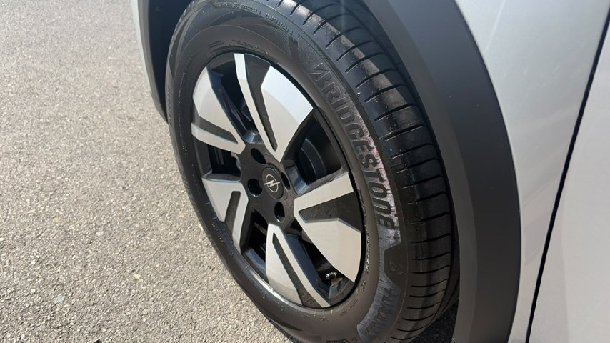 RABLJENO VOZILO OPEL FRONTERA ULTIMATE F 1,2 XHT mHEV AT6 Automatski mjenjač BENZIN 67243