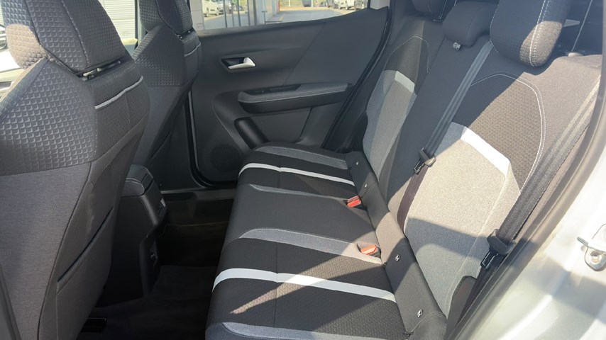 RABLJENO VOZILO OPEL FRONTERA ULTIMATE F 1,2 XHT mHEV AT6 Automatski mjenjač BENZIN 67243