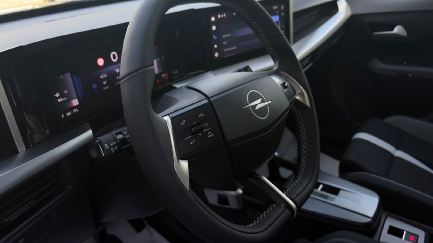 RABLJENO VOZILO OPEL FRONTERA ULTIMATE F 1,2 XHT mHEV AT6 Automatski mjenjač BENZIN 67243