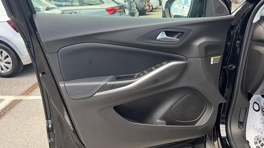 RABLJENO VOZILO OPEL GRANDLAND 1,2 Mehanički mjenjač BENZIN 100219