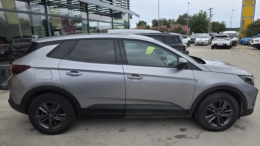 RABLJENO VOZILO OPEL GRANDLAND Business Edition F 1,5 DTH AT8 Automatski mjenjač DIESEL 224186