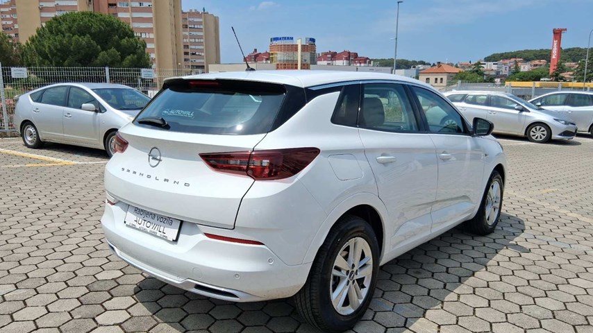 RABLJENO VOZILO OPEL GRANDLAND EDITION F 1,5 DTH AT8 Automatski mjenjač DIESEL 81346