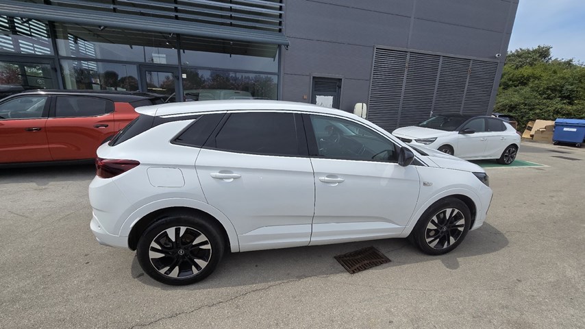 RABLJENO VOZILO OPEL GRANDLAND F 1,2 XHT Mehanički mjenjač BENZIN 27401