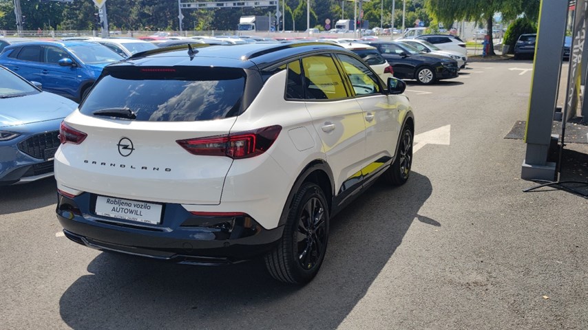 RABLJENO VOZILO OPEL GRANDLAND GS F 1,2 XHT AT8 BENZIN 81294