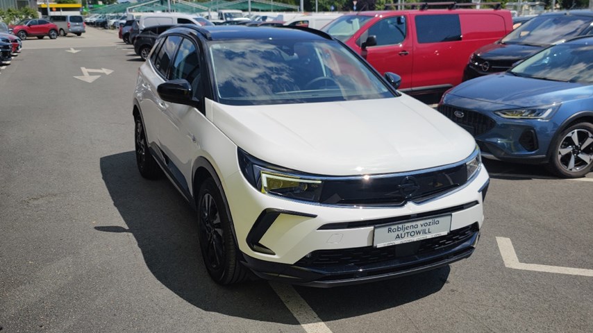 RABLJENO VOZILO OPEL GRANDLAND GS F 1,2 XHT AT8 BENZIN 81294