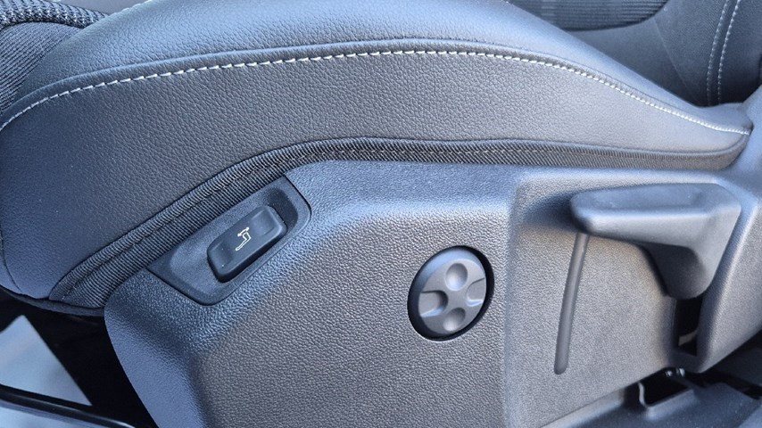 RABLJENO VOZILO OPEL GRANDLAND GS F 1,2 XHT E-DCT MHEV AT Automatski mjenjač BENZIN 67227