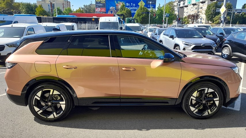 RABLJENO VOZILO OPEL GRANDLAND PHEV GS PLUG-in HYBRID e-DCT AT Automatski mjenjač BENZIN 81477