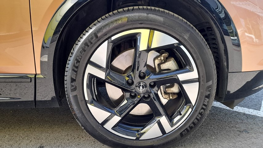 RABLJENO VOZILO OPEL GRANDLAND PHEV GS PLUG-in HYBRID e-DCT AT Automatski mjenjač BENZIN 81477