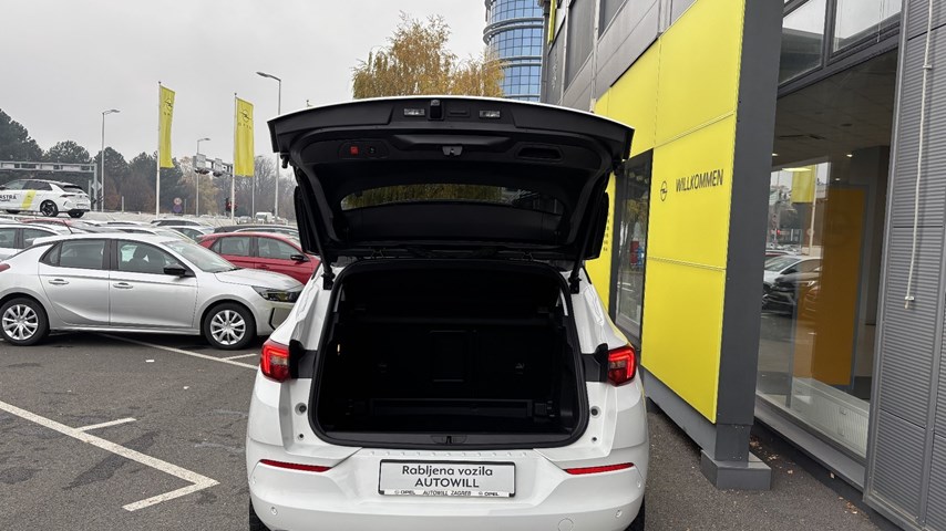 RABLJENO VOZILO OPEL GRANDLAND ULTIMATE 1,5 D AT8 Automatski mjenjač DIESEL 81341