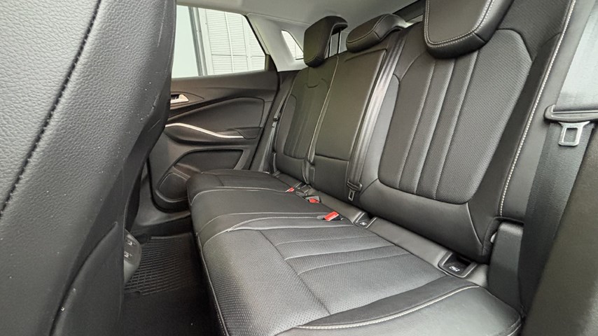 RABLJENO VOZILO OPEL GRANDLAND ULTIMATE 1,5 D AT8 Automatski mjenjač DIESEL 81341