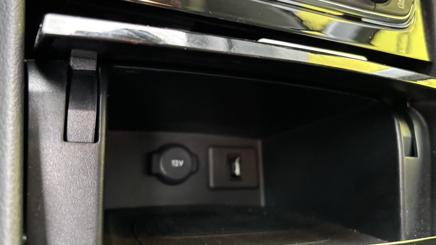 RABLJENO VOZILO OPEL GRANDLAND ULTIMATE 1,5 D AT8 Automatski mjenjač DIESEL 81341