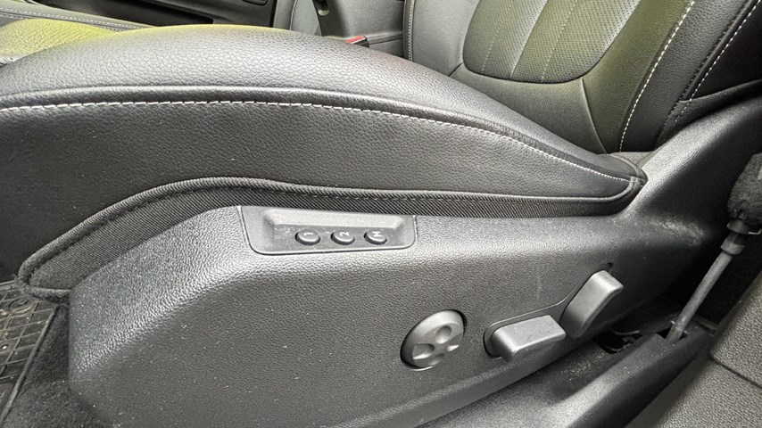 RABLJENO VOZILO OPEL GRANDLAND ULTIMATE 1,5 D AT8 Automatski mjenjač DIESEL 81341