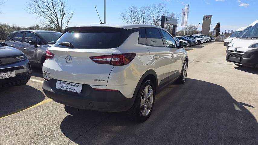 RABLJENO VOZILO OPEL GRANDLAND X ENJOY D 1.5 DTH MT6 Mehanički mjenjač DIESEL 27417