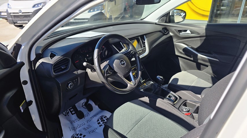 RABLJENO VOZILO OPEL GRANDLAND X ENJOY D 1.5 DTH MT6 Mehanički mjenjač DIESEL 27417