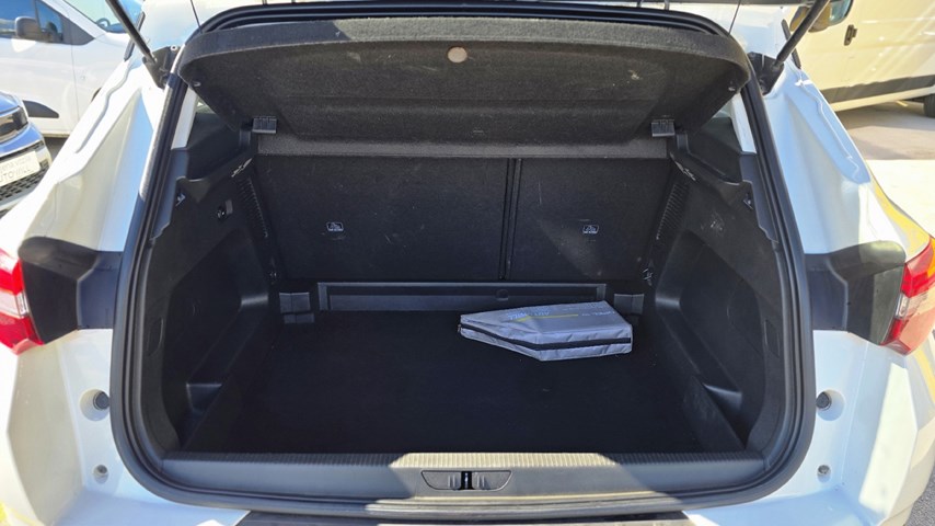 RABLJENO VOZILO OPEL GRANDLAND X ENJOY D 1.5 DTH MT6 Mehanički mjenjač DIESEL 27417