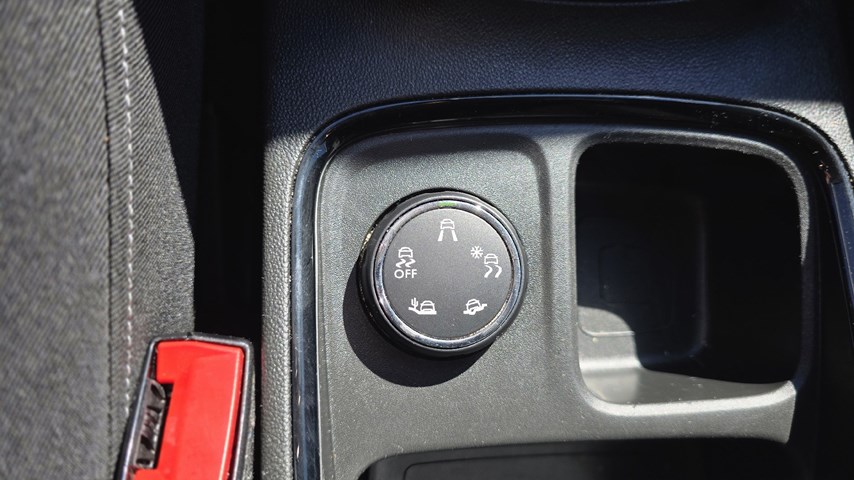 RABLJENO VOZILO OPEL GRANDLAND X ENJOY D 1.5 DTH MT6 Mehanički mjenjač DIESEL 27417