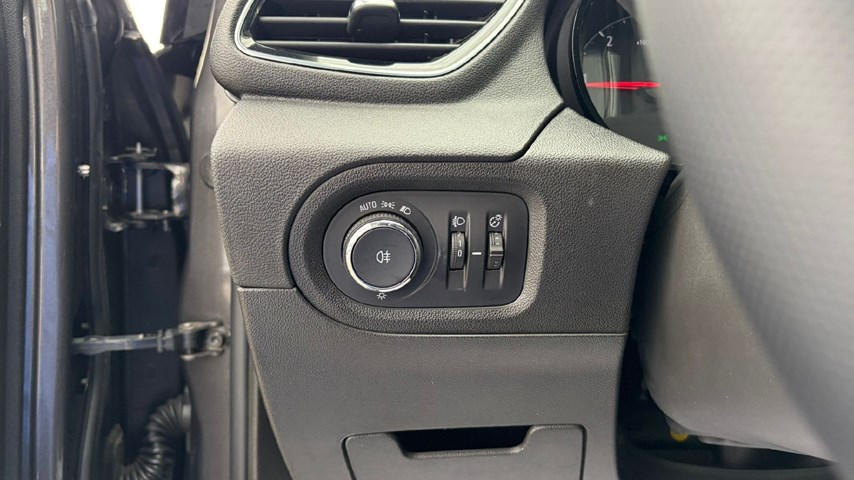 RABLJENO VOZILO OPEL GRANDLAND X SELECTION 1.6 DTH MT6 Mehanički mjenjač DIESEL 65775