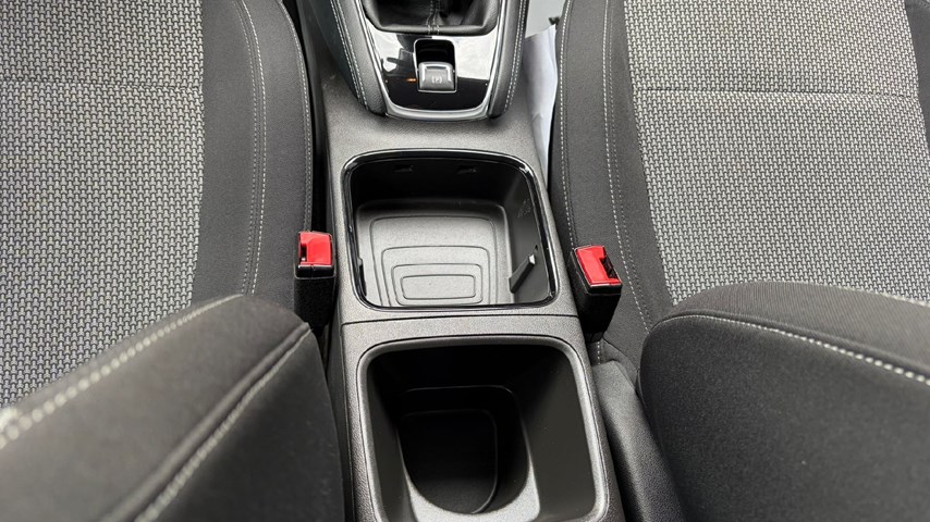 RABLJENO VOZILO OPEL GRANDLAND X SELECTION 1.6 DTH MT6 Mehanički mjenjač DIESEL 65775