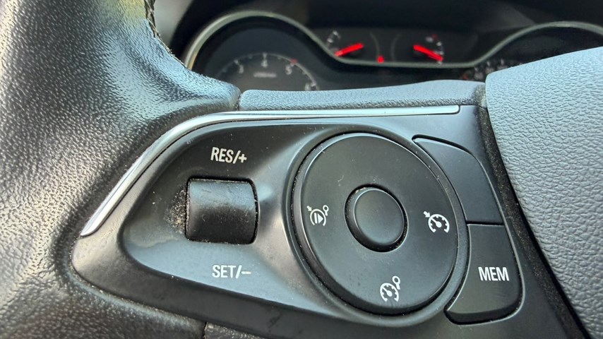 RABLJENO VOZILO OPEL GRANDLAND X TURBO 1,5 D Mehanički mjenjač DIESEL 65798