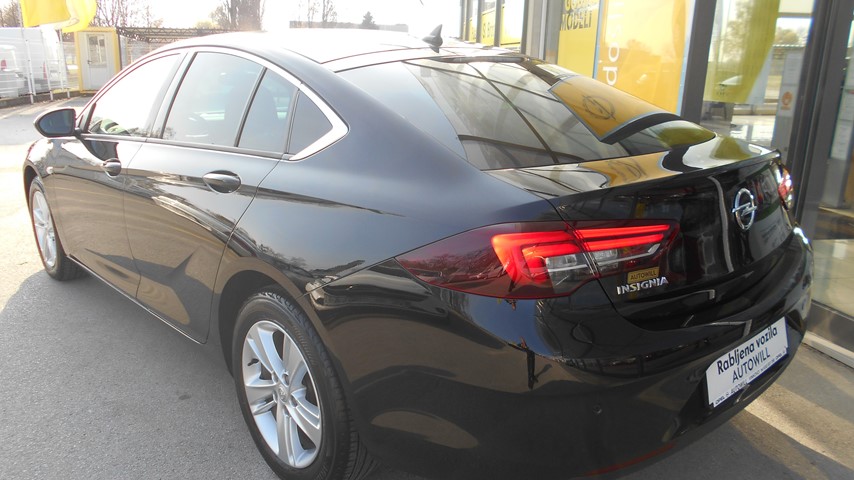 RABLJENO VOZILO OPEL INSIGNIA GRAND SPORT 1,6 CDTI EDITION DIESEL