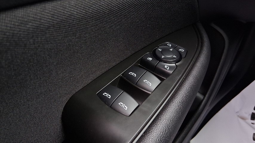 RABLJENO VOZILO OPEL INSIGNIA GRAND SPORT BUS ED F1,5DVH MT6 Mehanički mjenjač DIESEL 65766