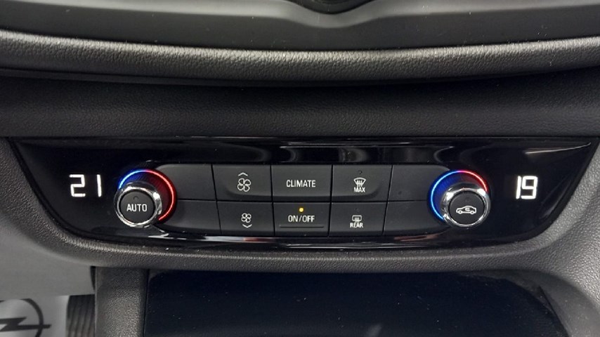 RABLJENO VOZILO OPEL INSIGNIA GRAND SPORT BUSINESS EDITION 1,5DVH MT6 Mehanički mjenjač DIESEL 90205