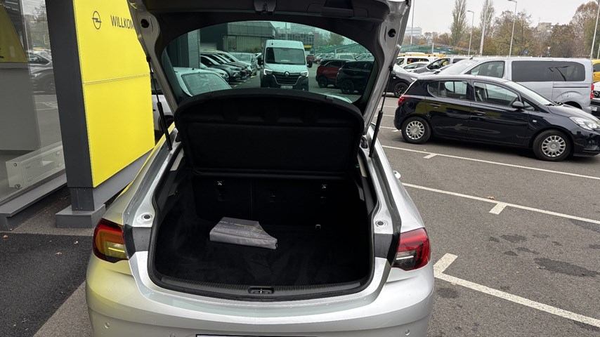 RABLJENO VOZILO OPEL INSIGNIA GRAND SPORT EDITION 1,6 CDTI Mehanički mjenjač DIESEL 224537