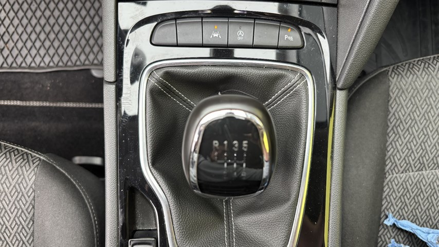 RABLJENO VOZILO OPEL INSIGNIA GRAND SPORT EDITION 1,6 CDTI Mehanički mjenjač DIESEL 224537