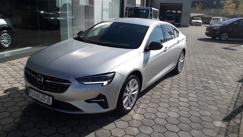 RABLJENO VOZILO OPEL INSIGNIA GRANDSPORT Business Elegance 2,0 DVH MT6 DIESEL 90222