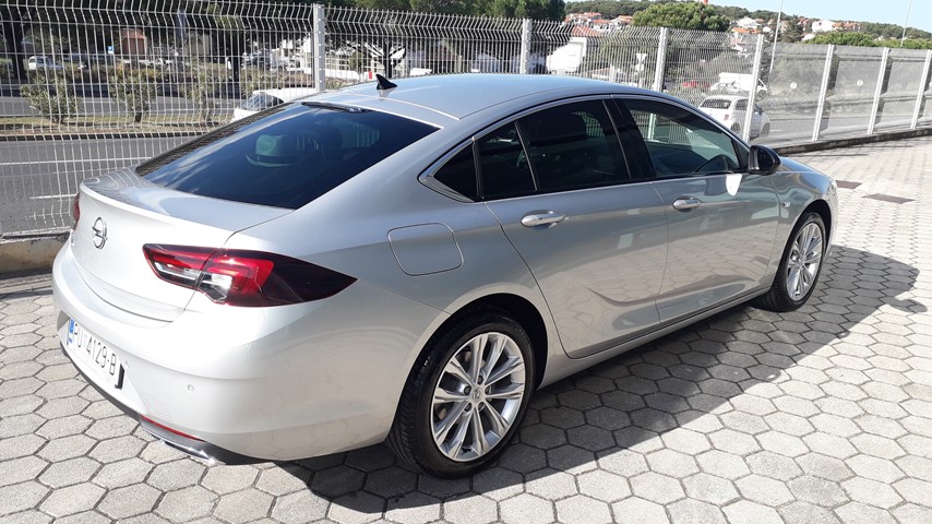 RABLJENO VOZILO OPEL INSIGNIA GRANDSPORT Business Elegance 2,0 DVH MT6 DIESEL 90222