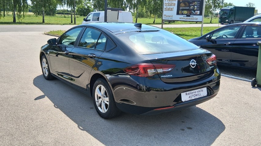 RABLJENO VOZILO OPEL INSIGNIA Grandsport Edition B16DTH MT6 Mehanički mjenjač DIESEL 222655
