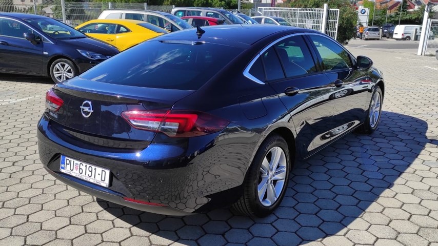 RABLJENO VOZILO OPEL INSIGNIA GRANDSPORT EDITION D1.6DTH MT6 Mehanički mjenjač DIESEL 80976