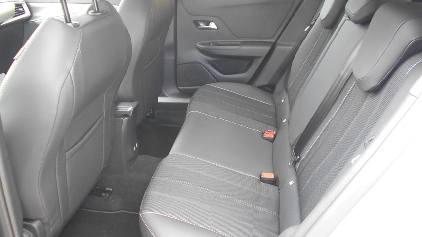 RABLJENO VOZILO OPEL MOKKA ELEGANCE 1,2 AT8 Automatski mjenjač BENZIN 67167