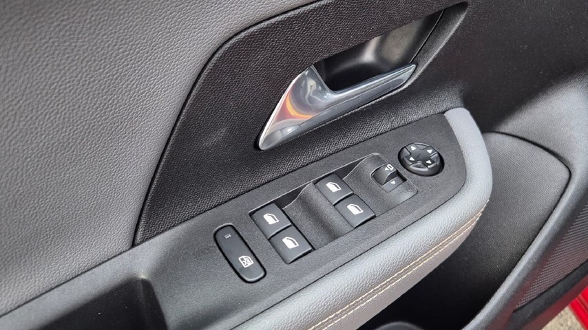 RABLJENO VOZILO OPEL MOKKA ELEGANCE F 1,2 XHT AT8 Automatski mjenjač BENZIN 224075