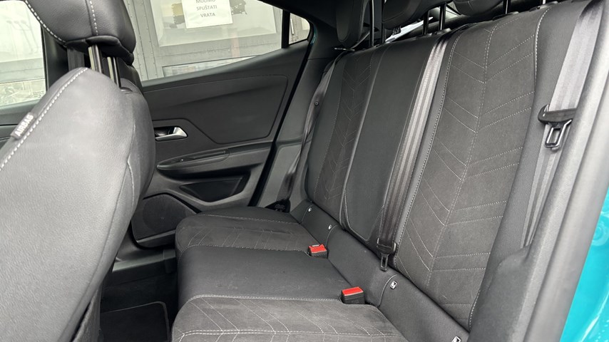 RABLJENO VOZILO OPEL MOKKA GS LINE F 1,2 XHT e-DCT AT Automatski mjenjač BENZIN 81373